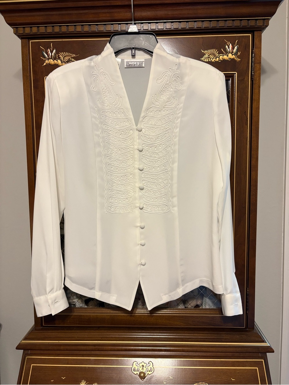 Vintage Christie & Jill Classic White Embroidered Button-Front Women's Blouse